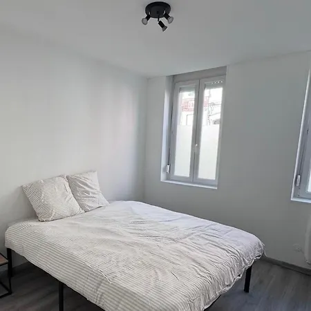 Cosy Lumineux T2 Avec Cour * סן-קוונטן