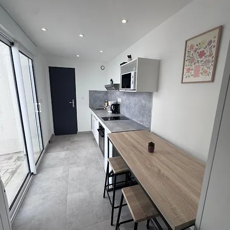 דירה Cosy Lumineux T2 Avec Cour